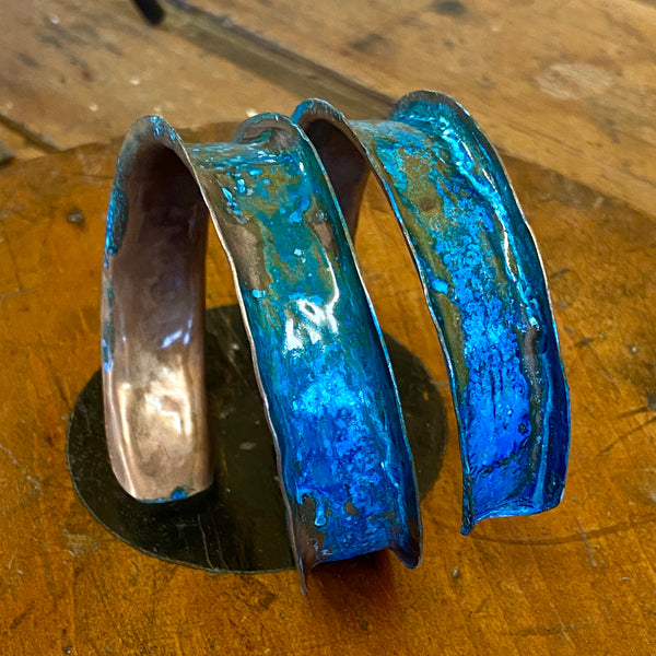 Blue oxidised copper coil wrist bracelet/bangle