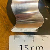 Sterling silver wave wrist bracelet bangle