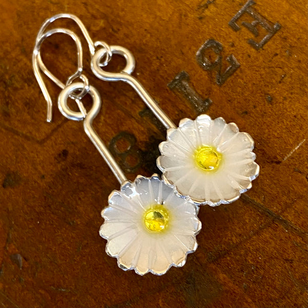 Fine silver enameled daisy earrings