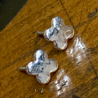 Quatrefoil stud earrings