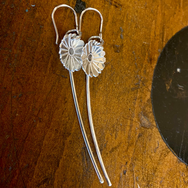 Fine silver daisy earrings